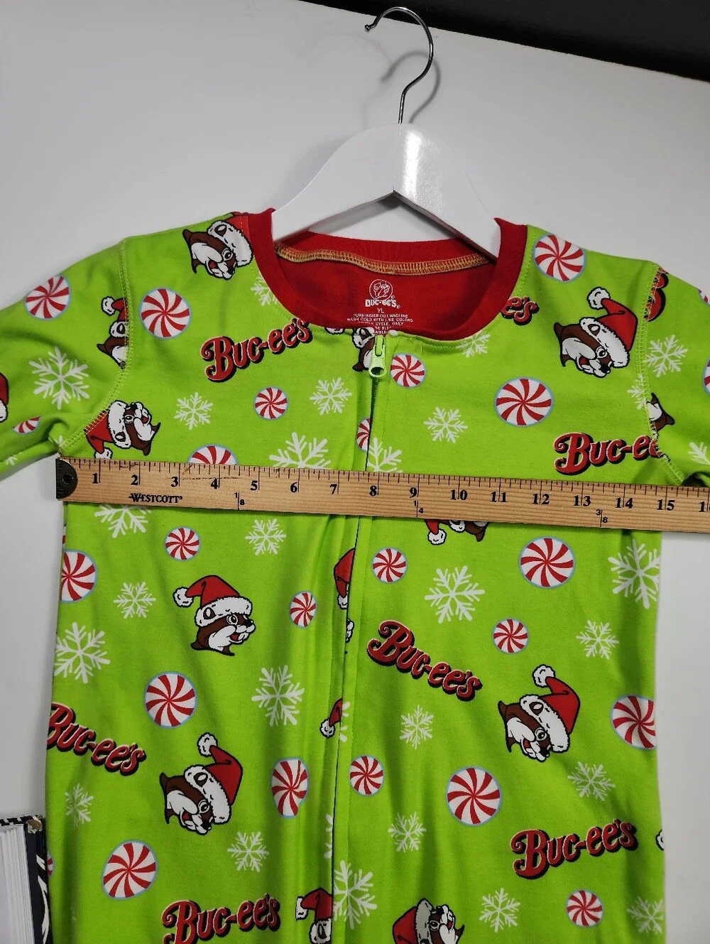 Buc-ee's Christmas Santa Beaver Holiday One Piece Pajamas Youth Large YL